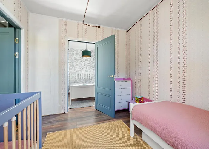 Child-friendly In Kadriorg Lejlighed *